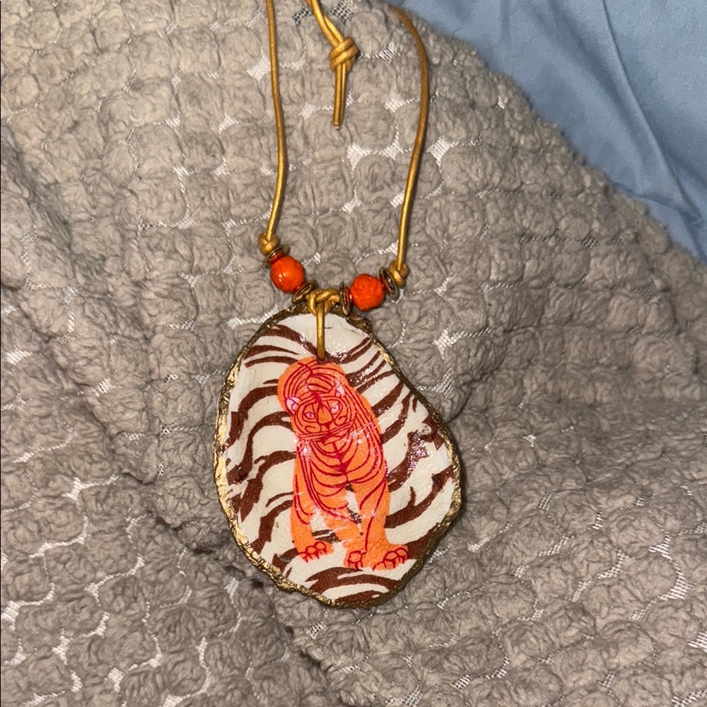 Handcrafted tiger painting on oyster shell necklace
